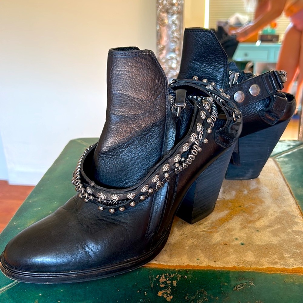 DOLCE VITA calf leather studded wrap ankle strap bootie. Sexy/Western